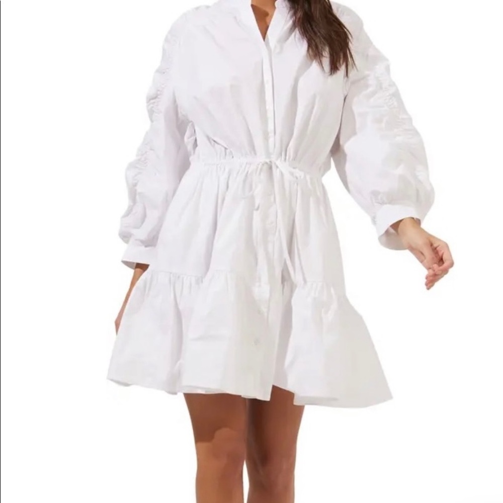 ASTR The Label White Ruched Shirtdress